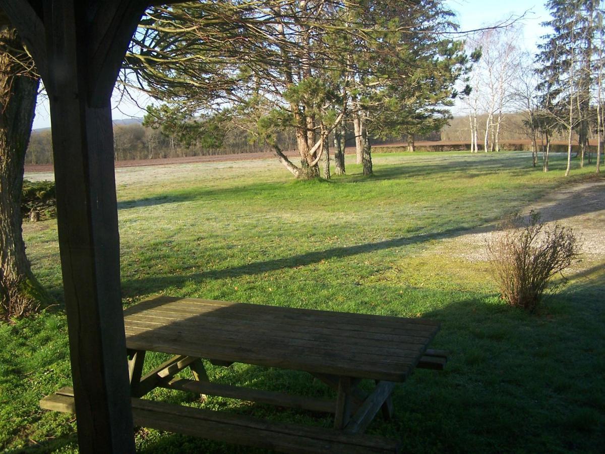 Gite En Forterre Druyes-les-Belles-Fontaines Eksteriør billede