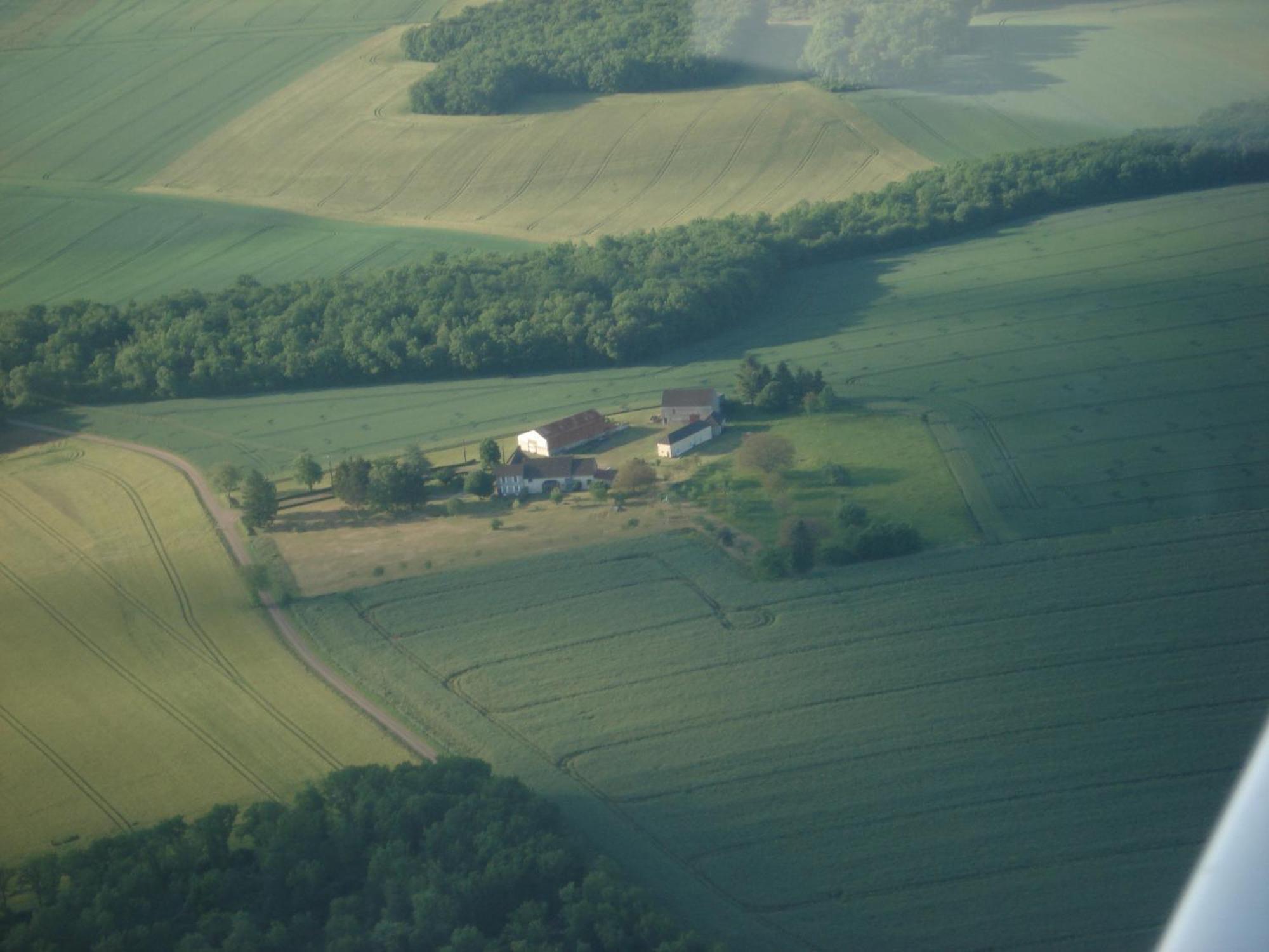 Gite En Forterre Druyes-les-Belles-Fontaines Eksteriør billede